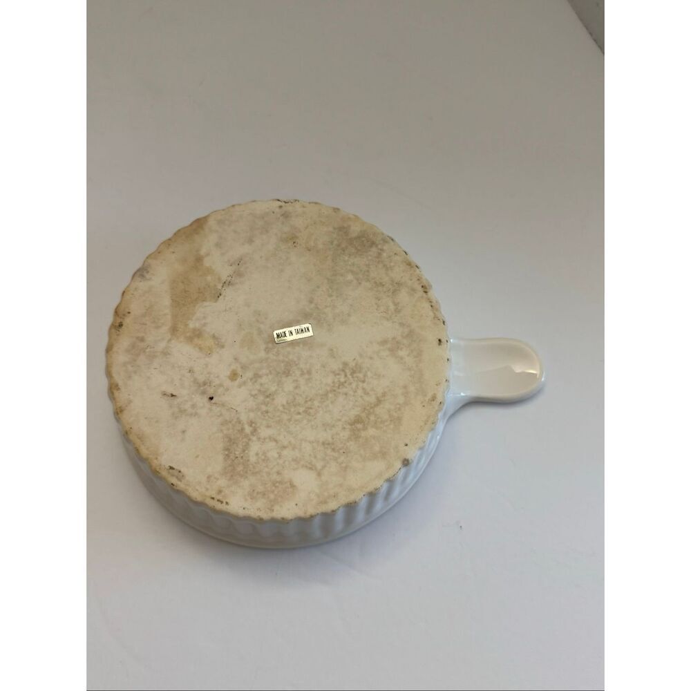 Vintage Strawberries & Floral White Round Stoneware Baking Dish with Handle - Picture 5 of 8